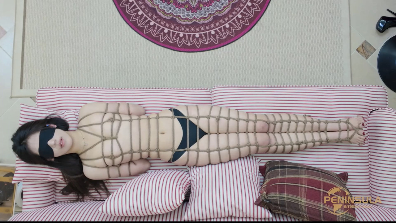 半岛束艺 一段国内定拍剪影 泽爱.mp4_20250524_130615.331