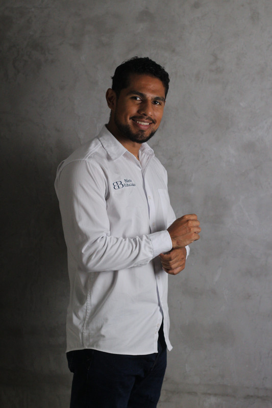Luis Ángel Camisa Blanca