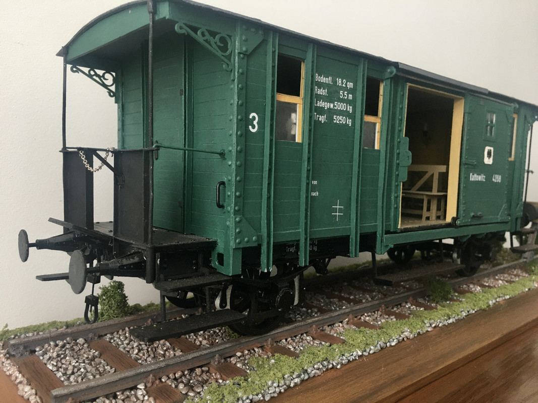 C51CE161-E696-49D9-95DD-47A61C8D2144