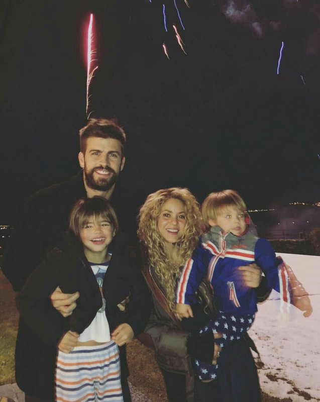 Shakira, Pique and their children