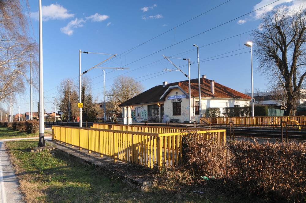 Zagrebačke pruge - Page 2 ZP1-351-Podsused-stajali-te-402-046