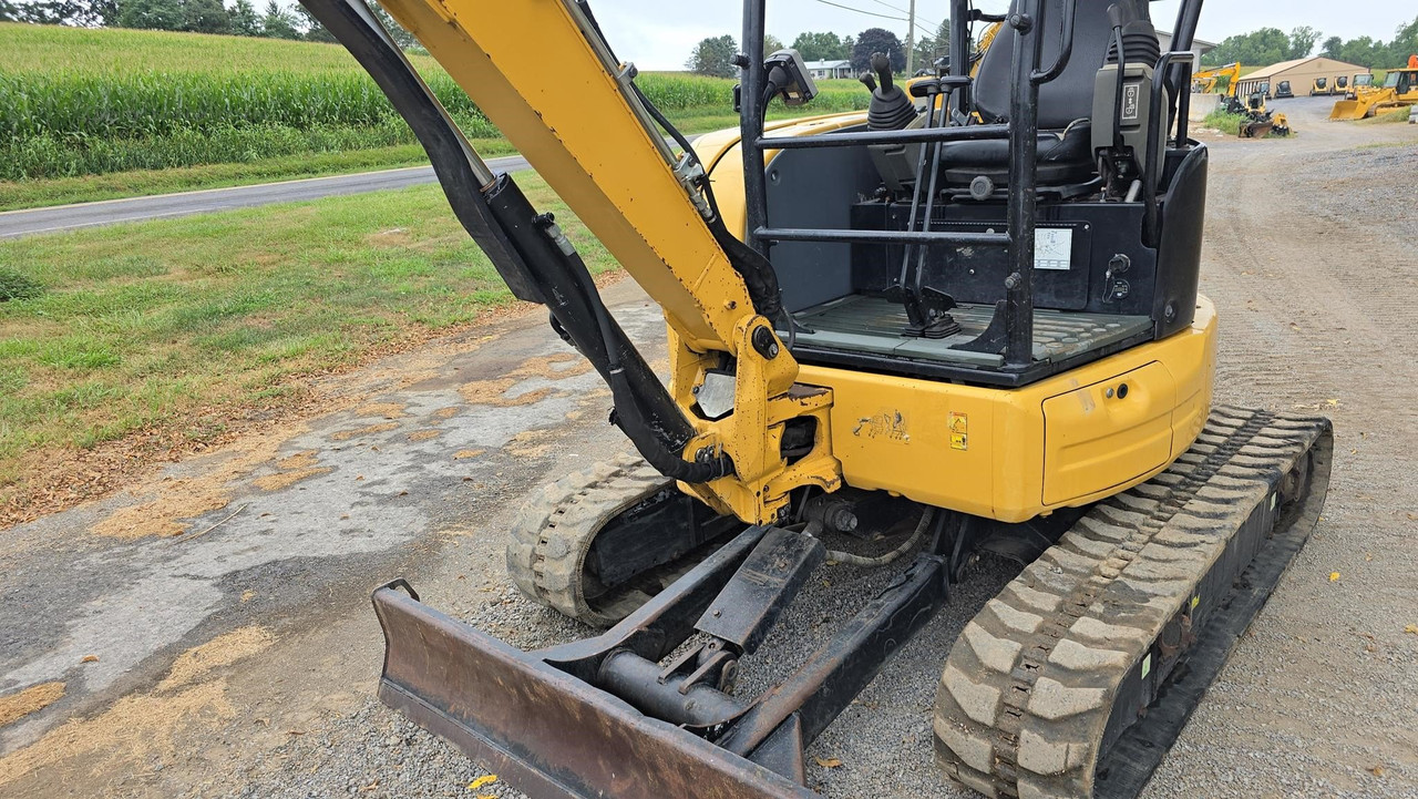 Vehicle thumbnail 35