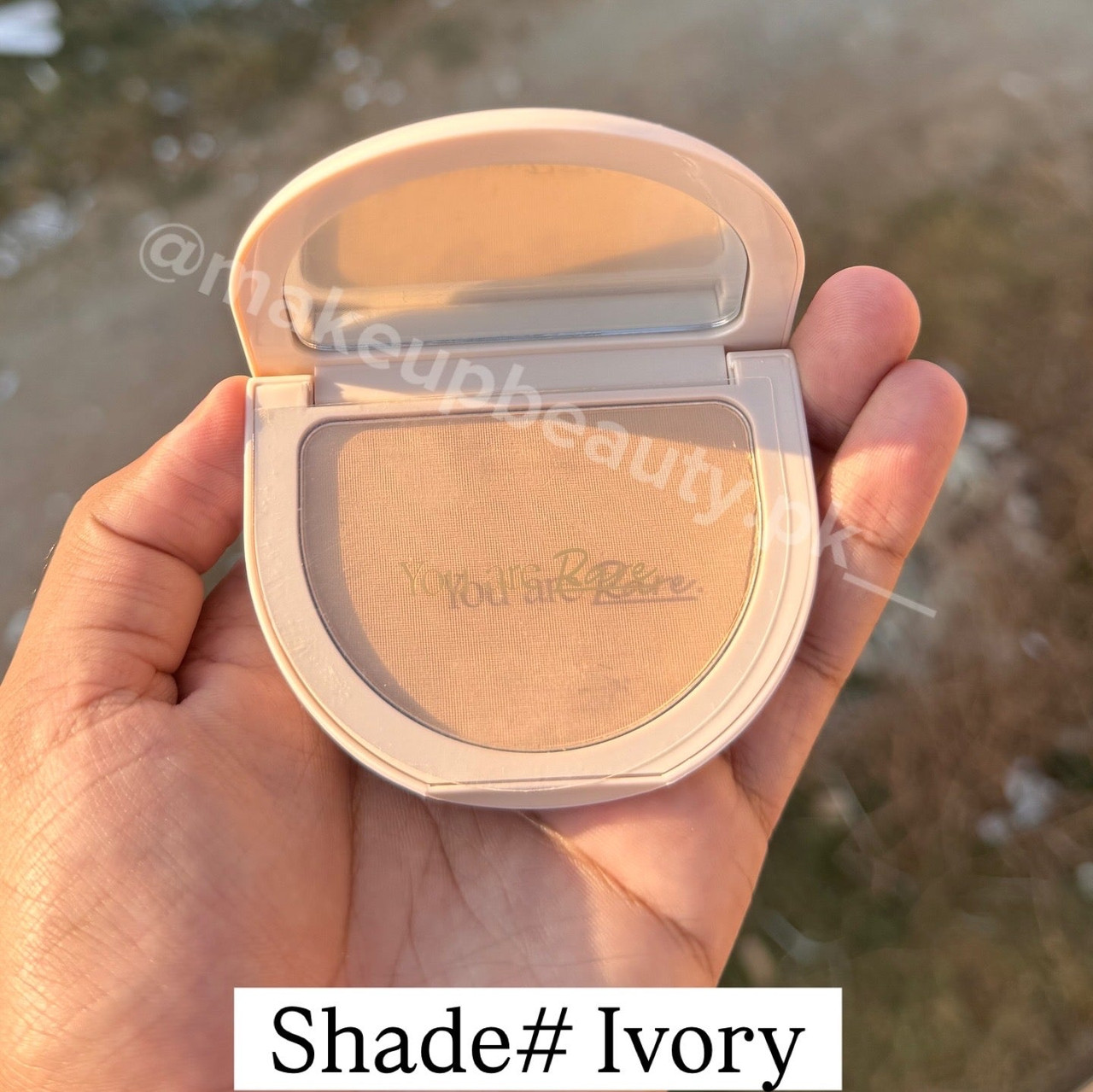 Rare Beauty True to myself - Tinted Pressed Talc Free Finishing powder.