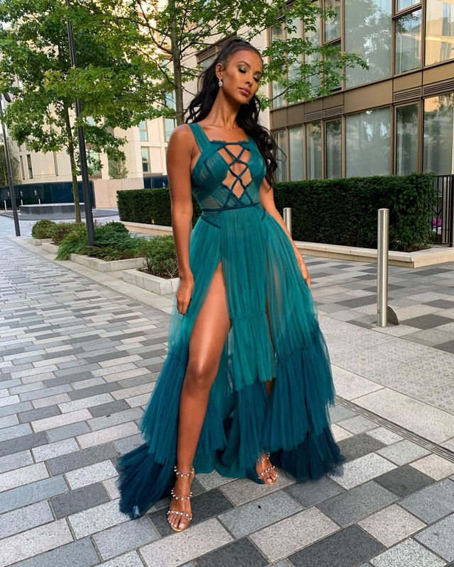 [Image: lletitia-69552722-526453678110566-440743...1008-n.jpg]