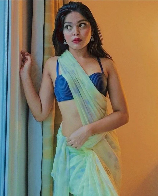 photo_6253353524507296202_y