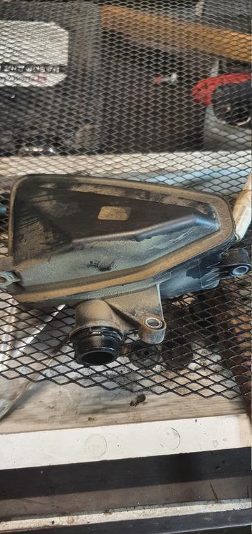 Резонатор воздушного фильтра