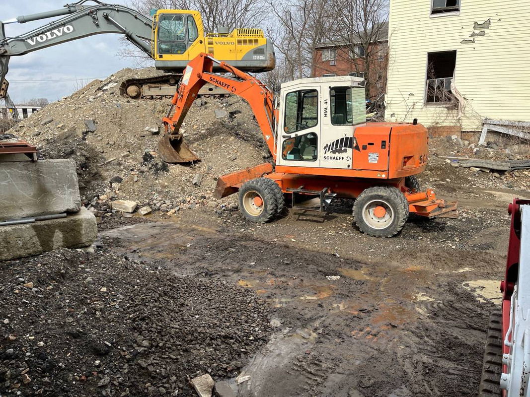 6FB6B8F4-5A45-425F-AB0D-370FA533B4D0