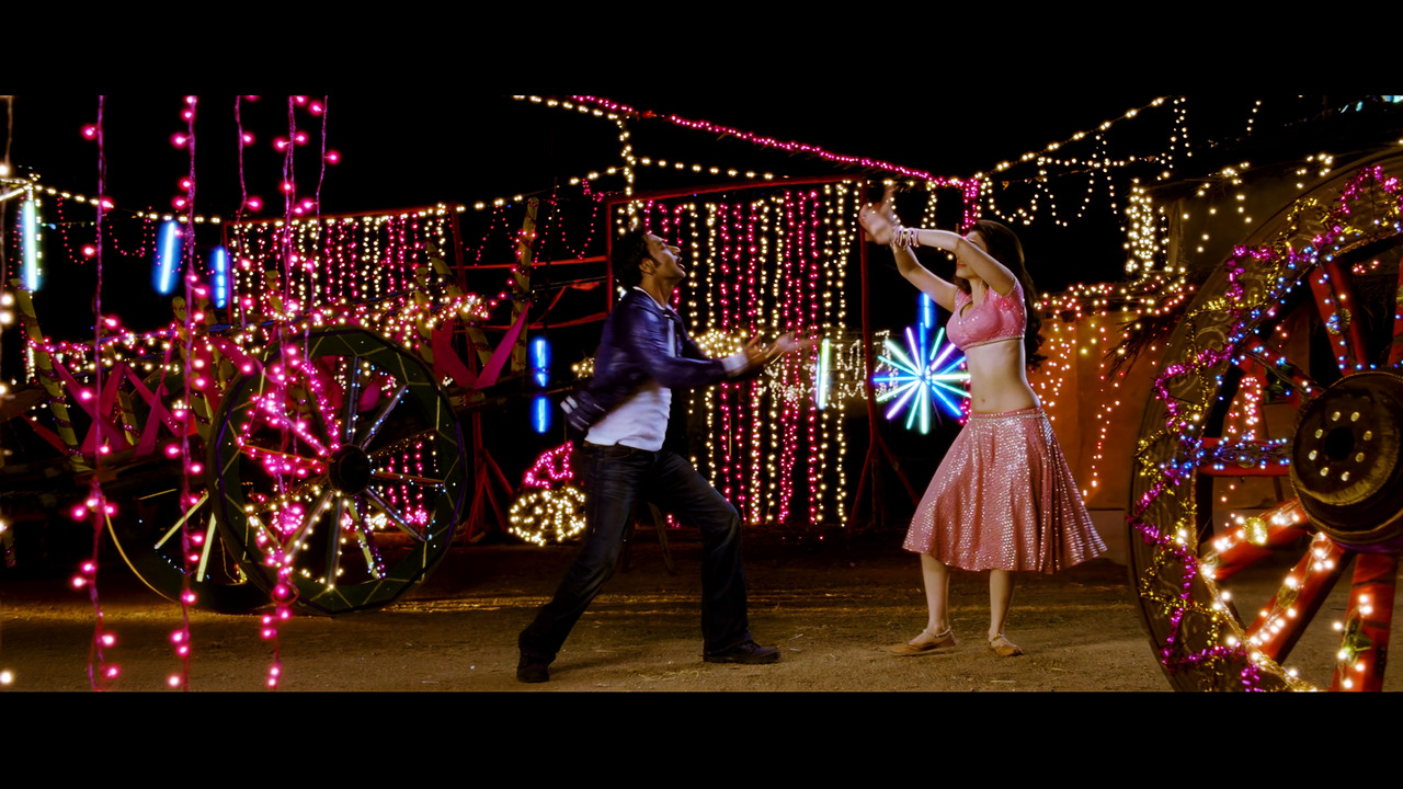 Tamanna Hot Song 03 From Himmatwala Taki O Taki 4K (Best Quality).mp4_snapshot_03.37_[2021.04.05_13.