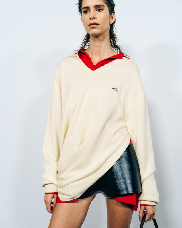 Adam Katz Sinding Backstage at Loewe Paris Fashion Week Spring Summer 2026 AKS5451