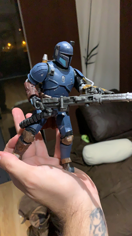 D93FFE9B-8BBA-4969-A801-51011EA8B4C2