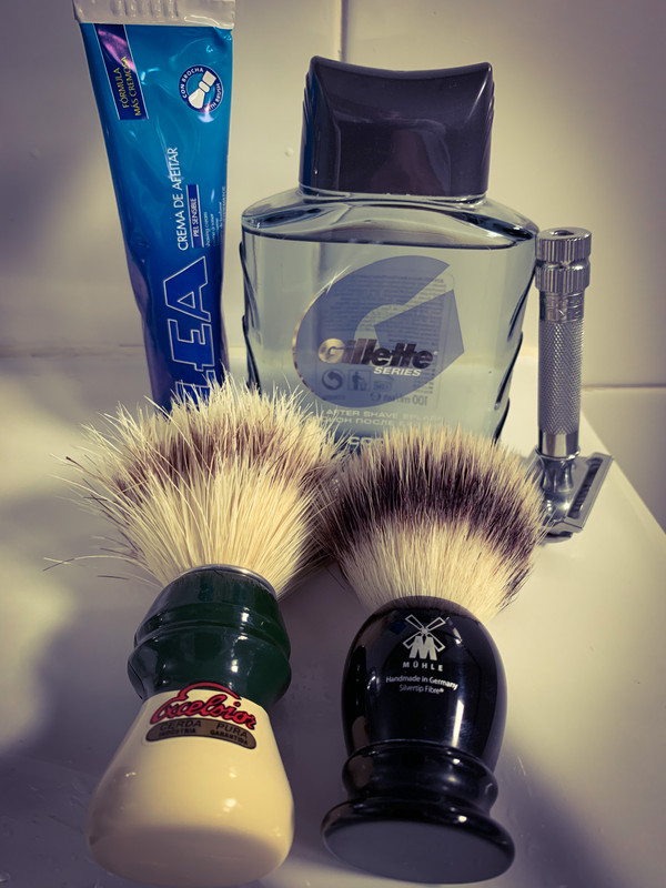 DDCC0EF0-714D-486C-8002-CF137D7B95B7