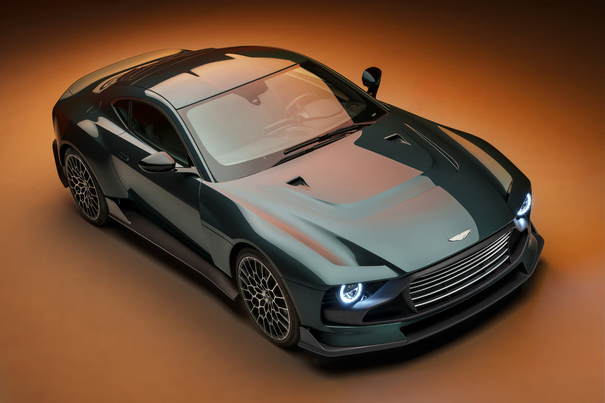 AstonMartinValour
