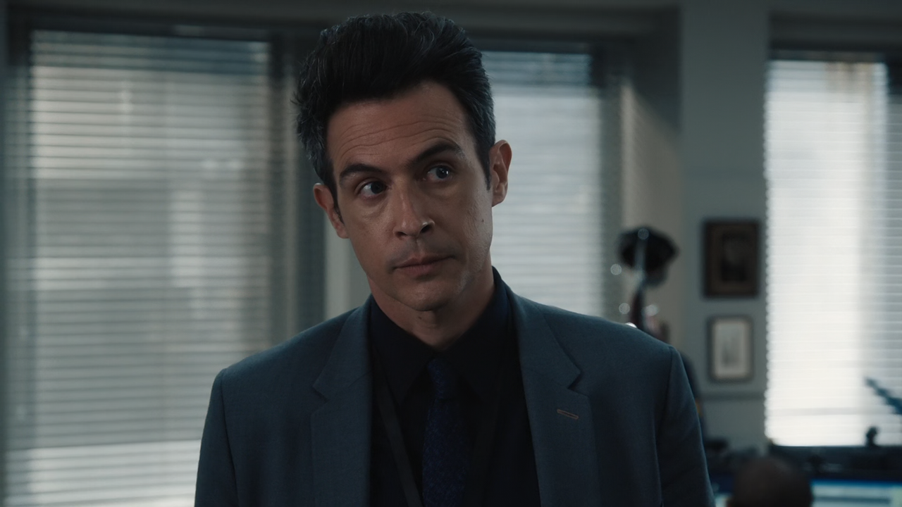 FBI.S05E05.Flopped.Cop.1080p.10bit.AMZN.WEB-DL.DDP5.1.HEVC-Vyndros.mkv_snapshot_12.20_[2023.05.29_04