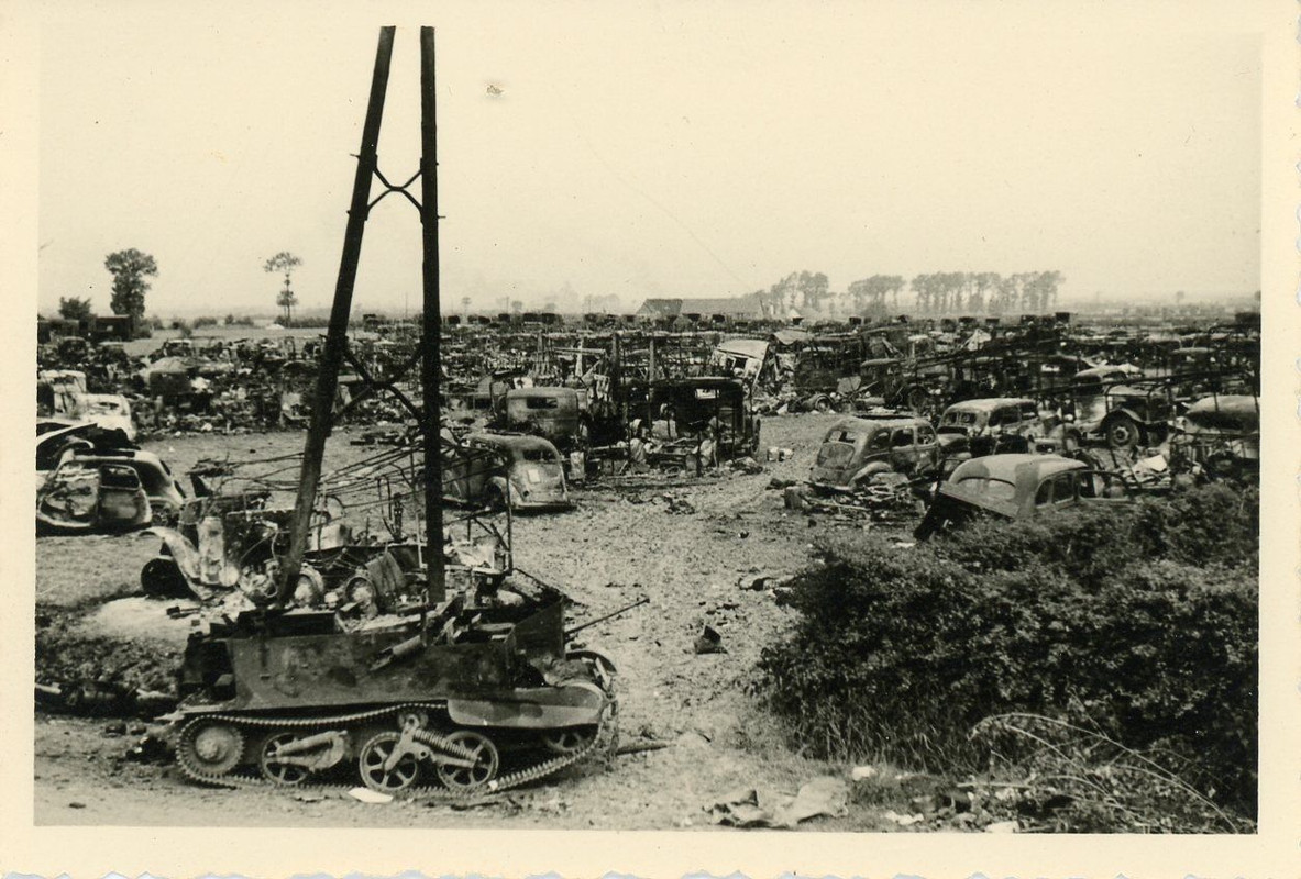 Beute Panzer Tank PKW Auto Zerstörung Frankreich
