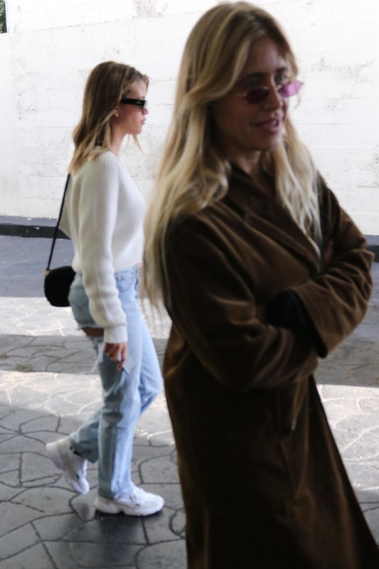 9BD544D4-D066-42C9-A7B7-AAEB46CDBCAB