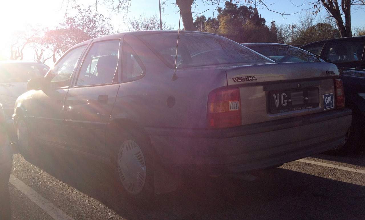 IMG-1041-opel-vectra-gl-a1-mk1.jpg