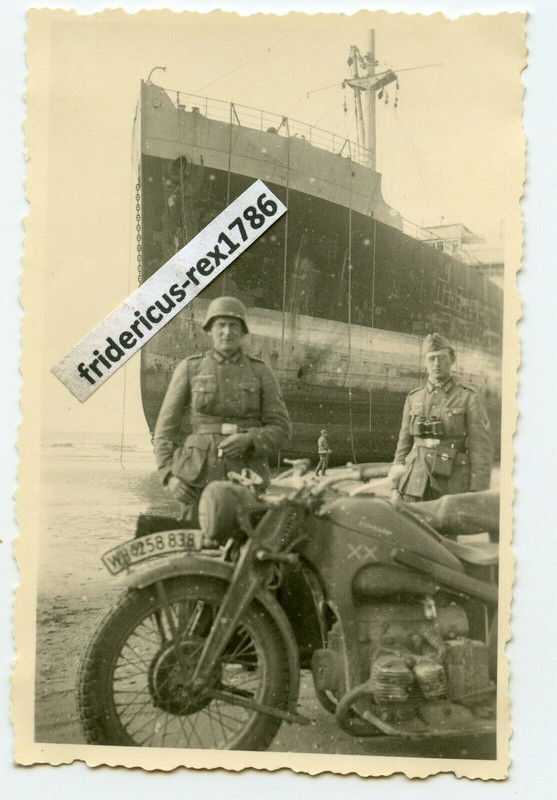 Foto Westfront France 40 9.Pz Div AufkRgt.9 Dampfer Dünkirchen Krad Motorrad
