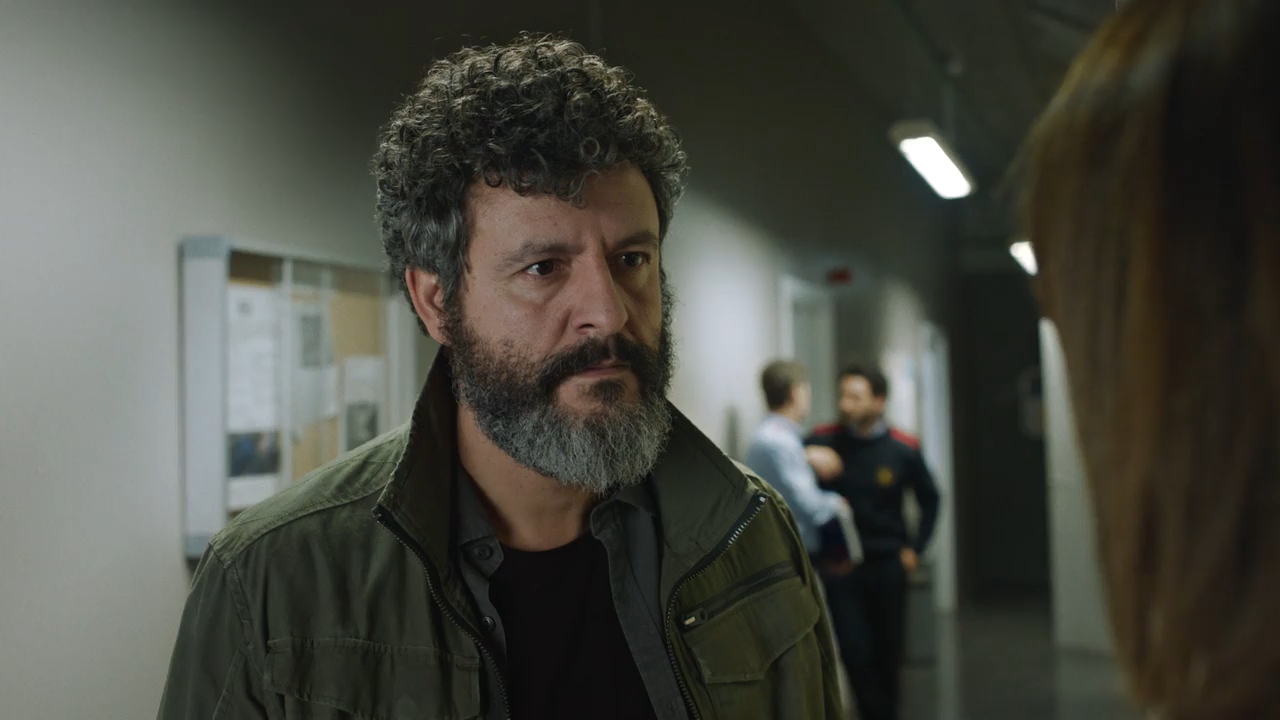 City of Shadows (2025) Season 1 [Hindi + Tamil + Telugu + English] WebRip 480p 720p ESub - Complete Screenshot