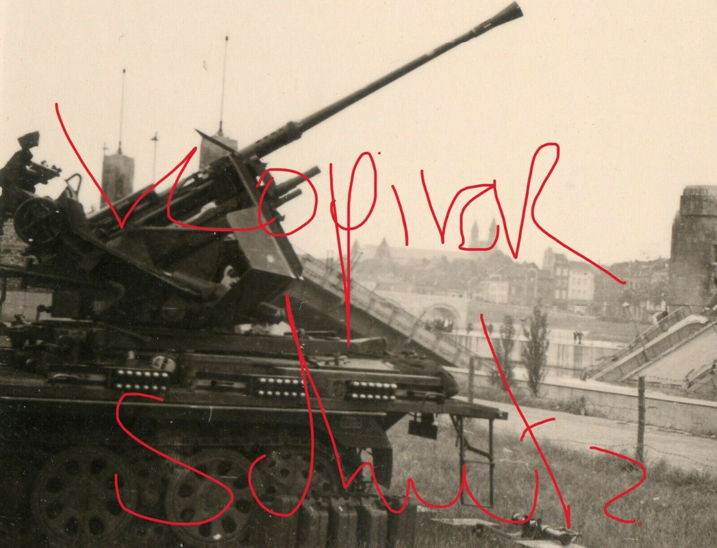 Luftwaffe Kampf Brücke Maastricht Holland  Niederlande '40 SdKfz 3,7cm Flak Kfz