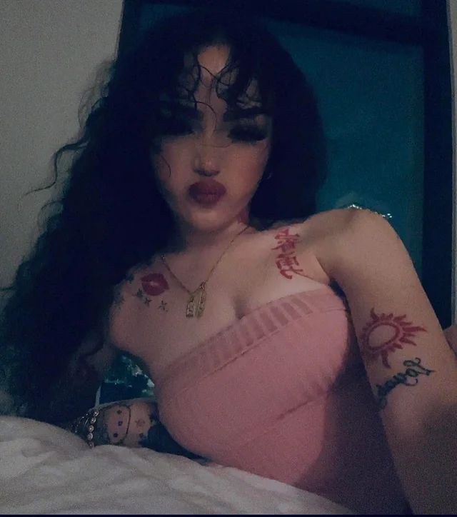 [Image: twitter-phattsie-instagram-bbyphatts-v0-...bh5c1.webp]