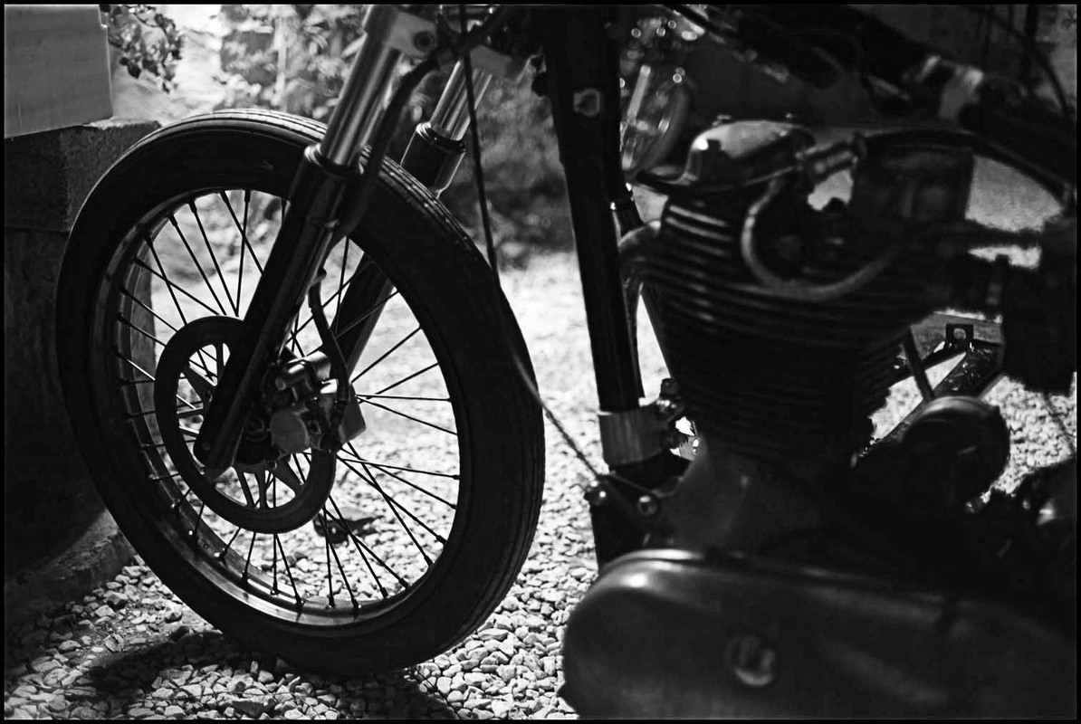 DSC-0026-small-bw.jpg