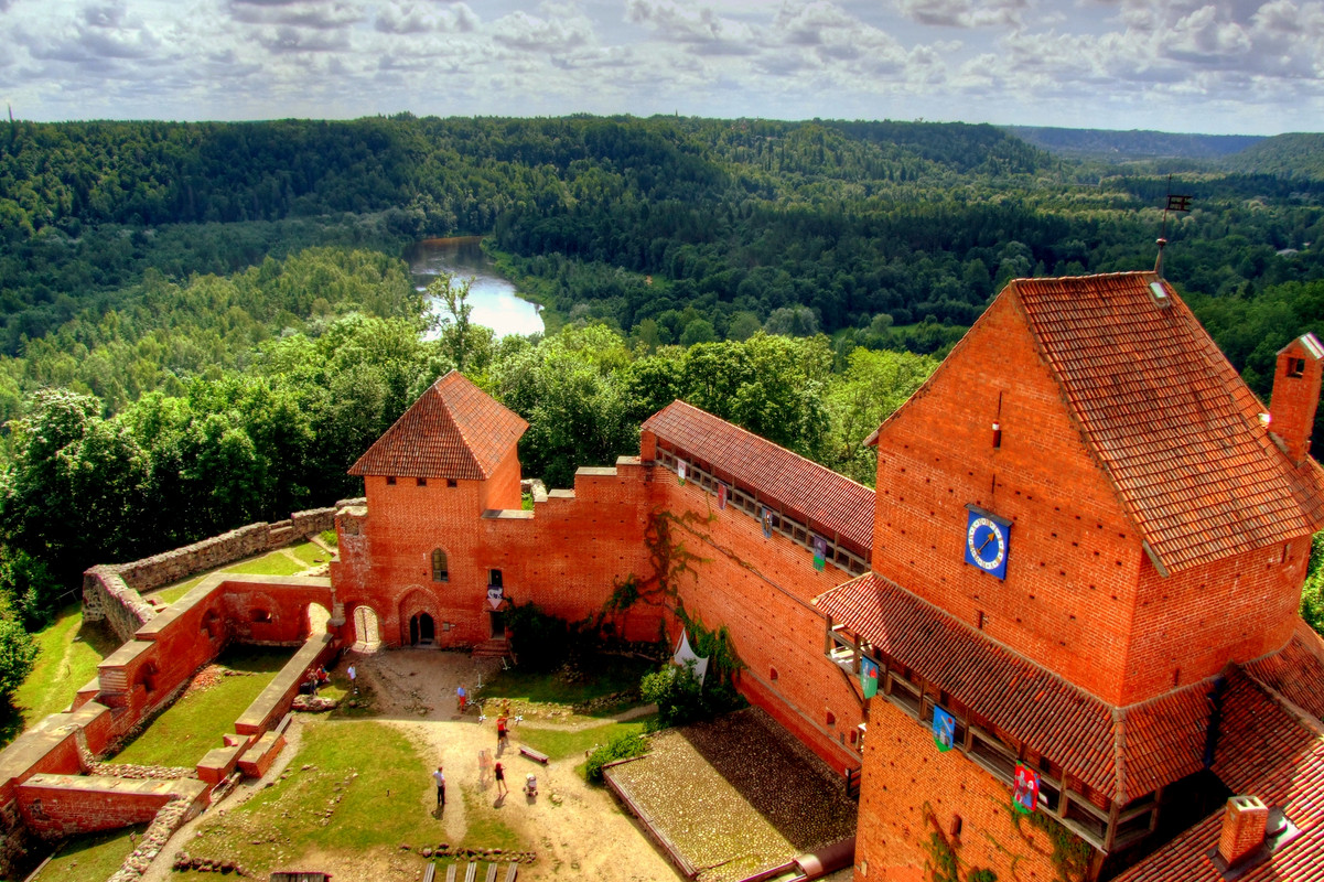 [Obrazek: Turaida-panoramio.jpg]
