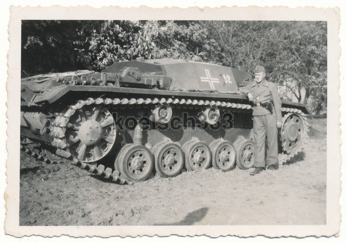 Foto Sturmgeschütz Panzer StUG Panzermann Pistol