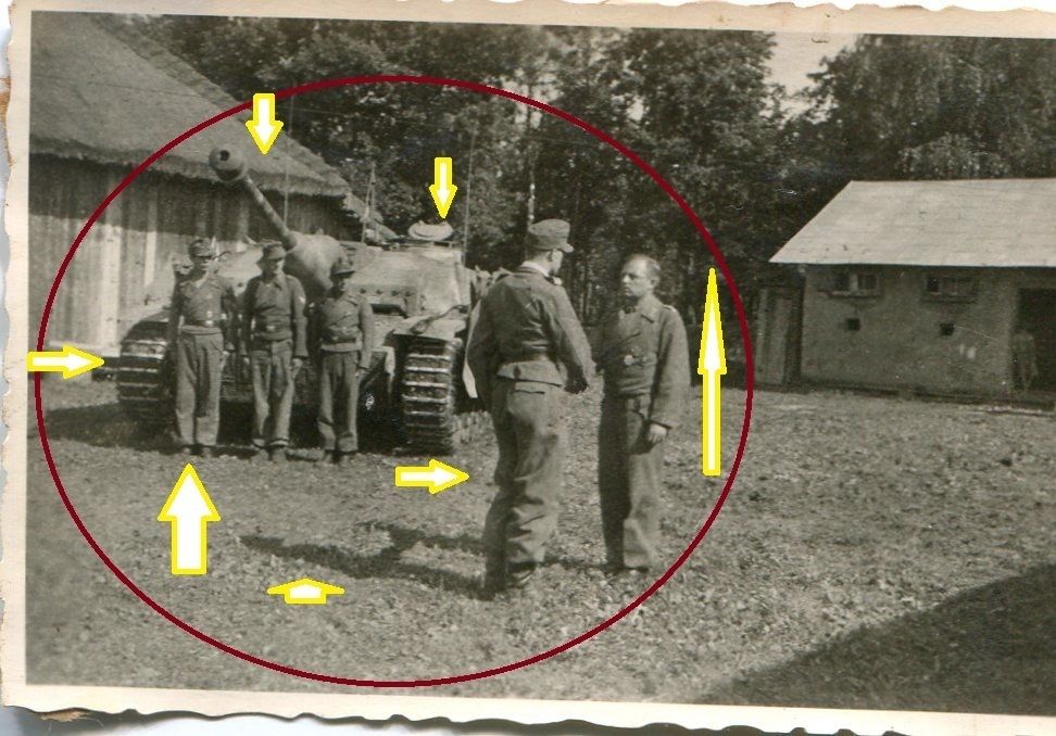 Foto WW II Sturmgeschütz Panzer Besatzung am Tan