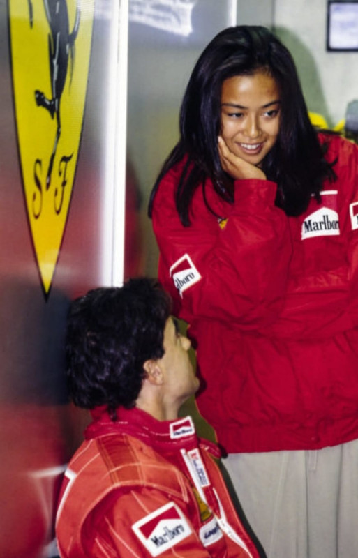 vintage gridgirls7932 Jean Alesi et Kumiko Goto