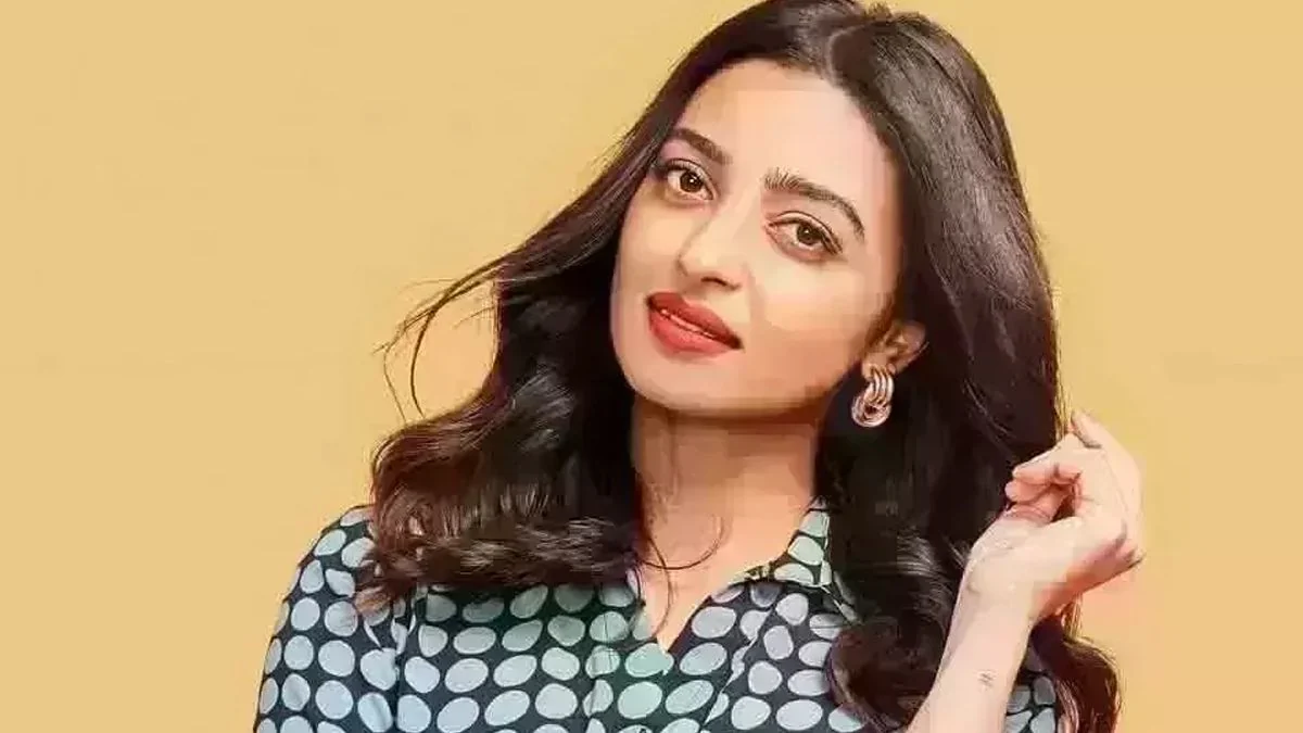 ‘অভিনেত্রী হয়েছি বলে কি ব্যক্তিগত জীবন থাকবে না?’—প্রশ্ন রাধিকার