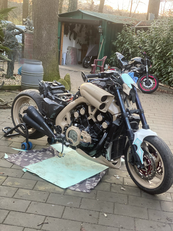 Bazaart A34C2FE6 F645 4D1A 9700 35E4611AFE4A