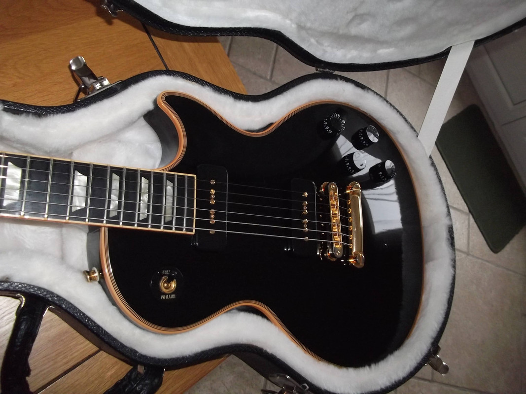 gibson-les-paul-classic-custom-ebony-320064