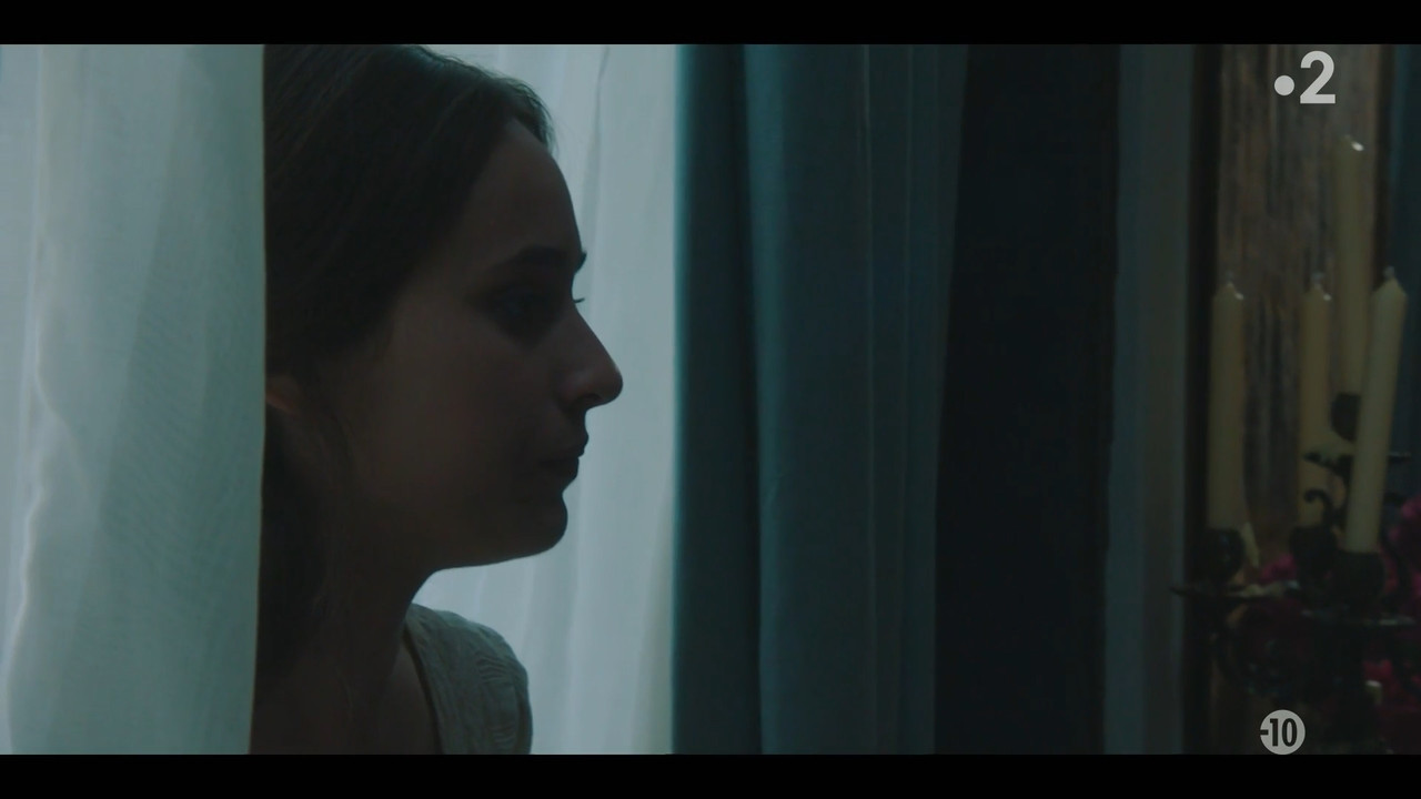 2021-12-13_21_05_Fr2_Emma-Bovary.mp4_snapshot_01.35.26.121