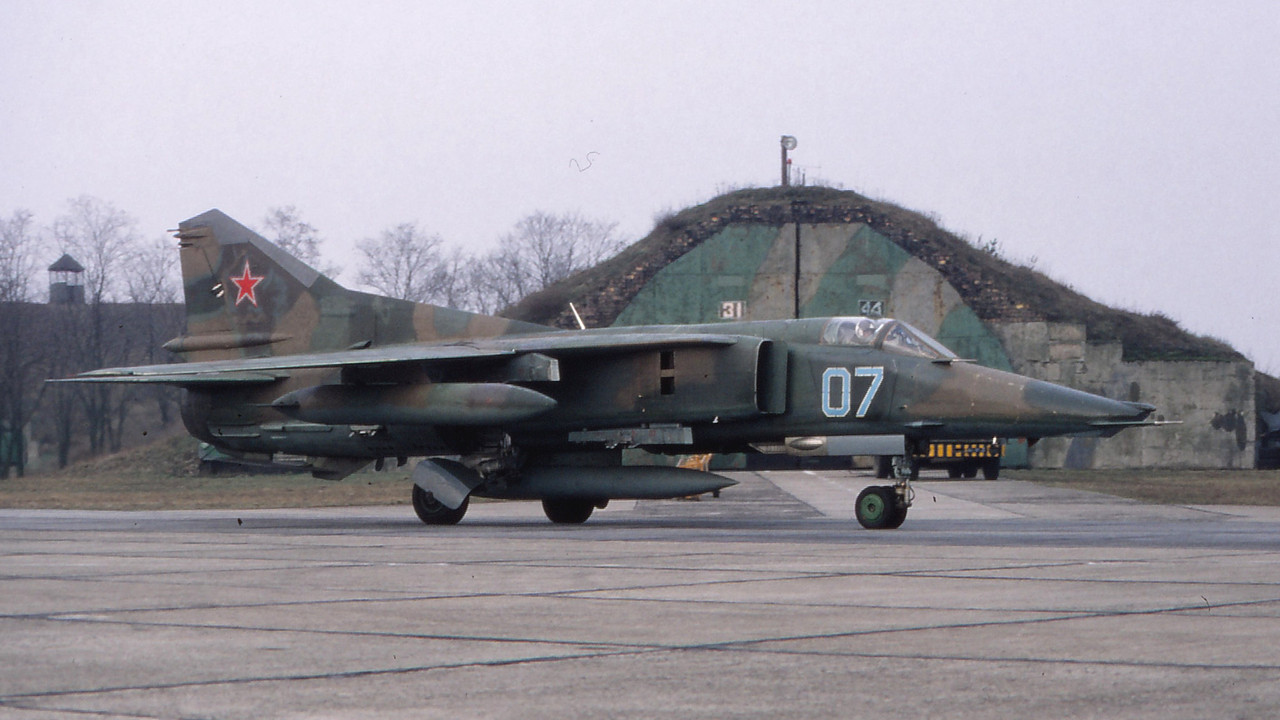 559 APIB Mig-27K 07 Blue_76802620128
