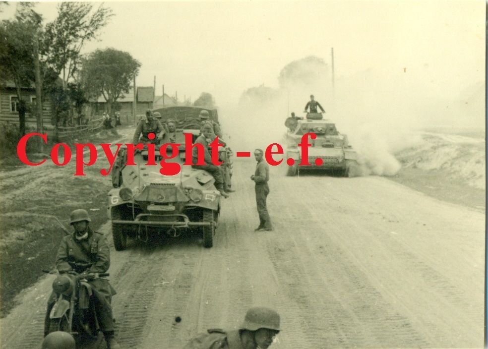 FOTO - SDKFZ 251 - SCHÜTZENPANZER -