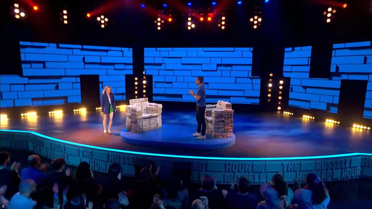 Evanna Lynch 041121.mp4_snapshot_00.09_[2021.11.04_23.51.28]