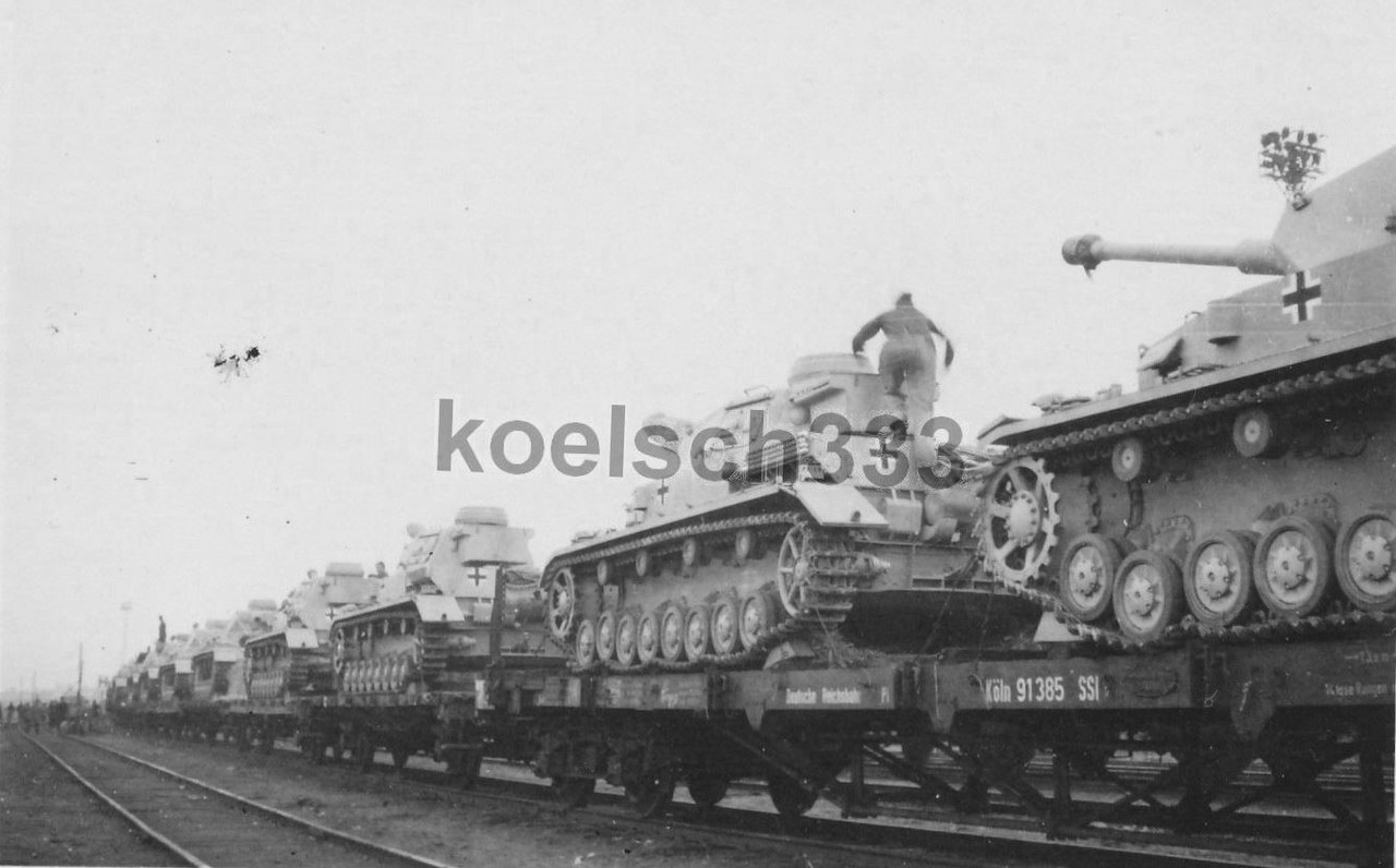 Bahnhof Nowo Dugino - Neue Panzer IV für die Ostfront