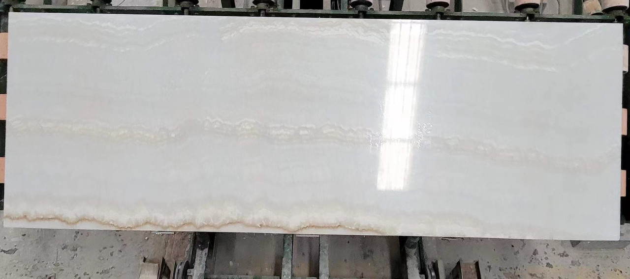 Live Slabs 0599 Ivory Onyx