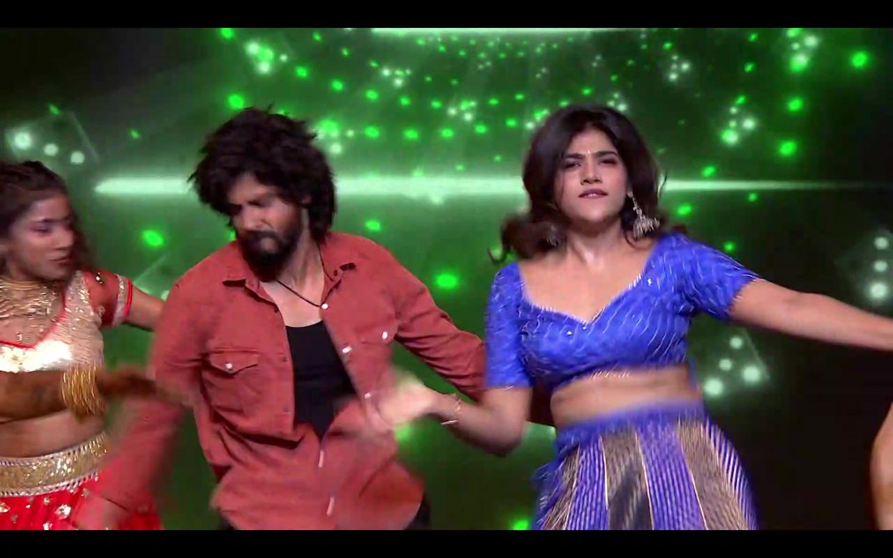 [Image: vlcsnap-2025-11-04-18h03m48s782.jpg]