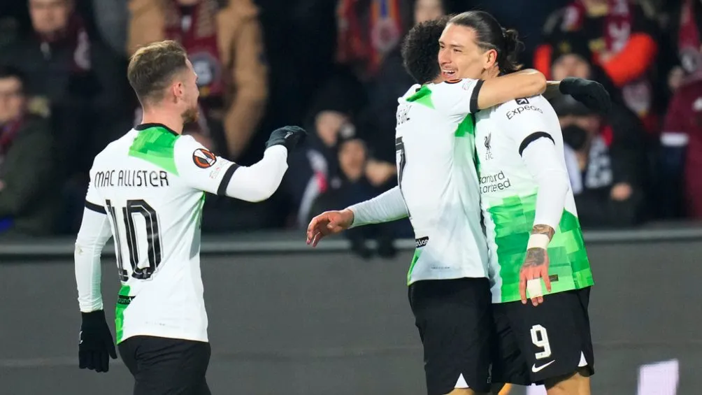 El Liverpool golea al Sparta Praga y se acerca a cuartos de final de la Europa League