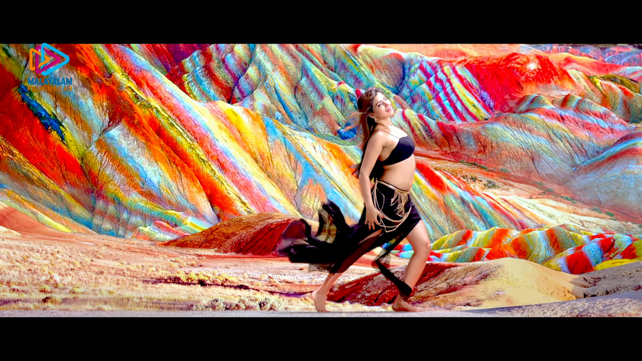 Samantha Hot Song 01 Alludu seenu 4K  sourch.mp4_snapshot_02.59.409