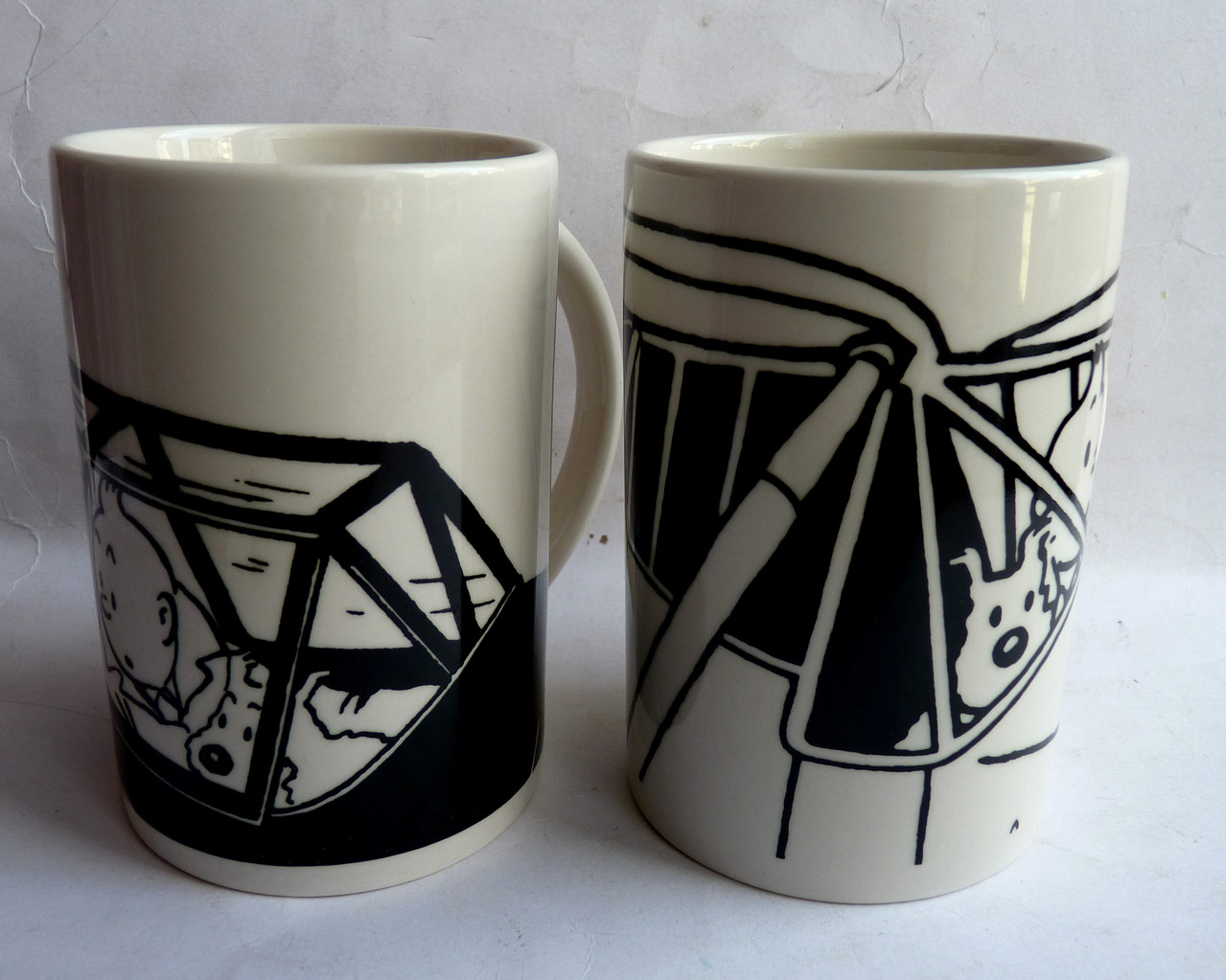 2 MUGS TINTIN CERAMIQUE BLANCHE EN BOITE HACHETTE COLLECTION MOULINSART 1