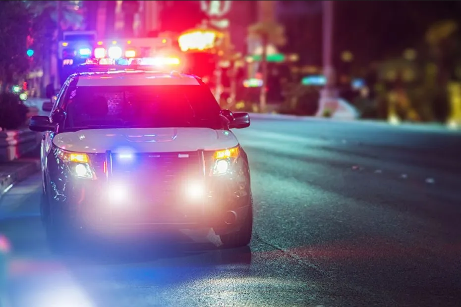 Asesinan a indigente en la vía pública durante riña, peleaban un espacio para dormir