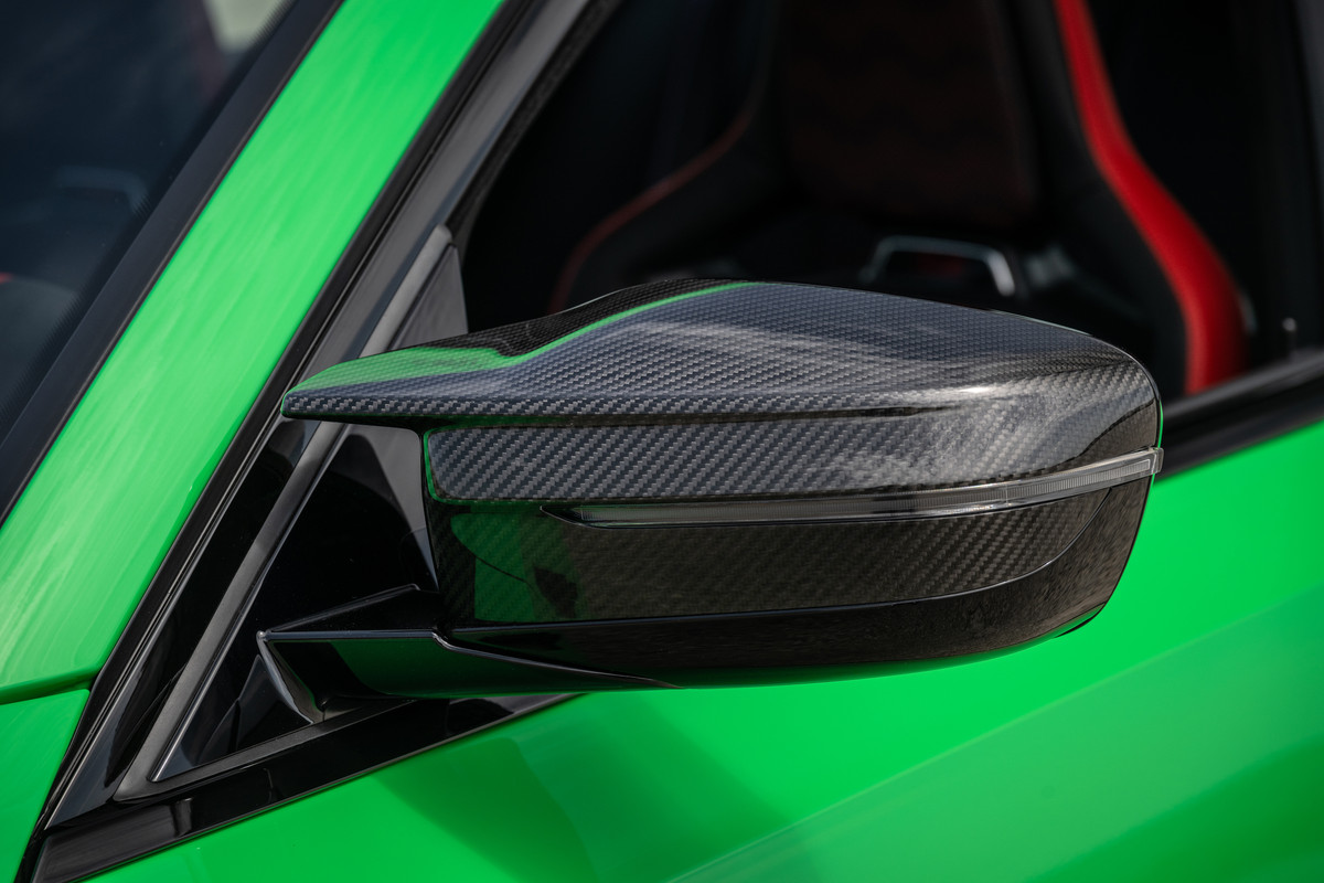 P90492772_highRes_the-all-new-bmw-m3-c