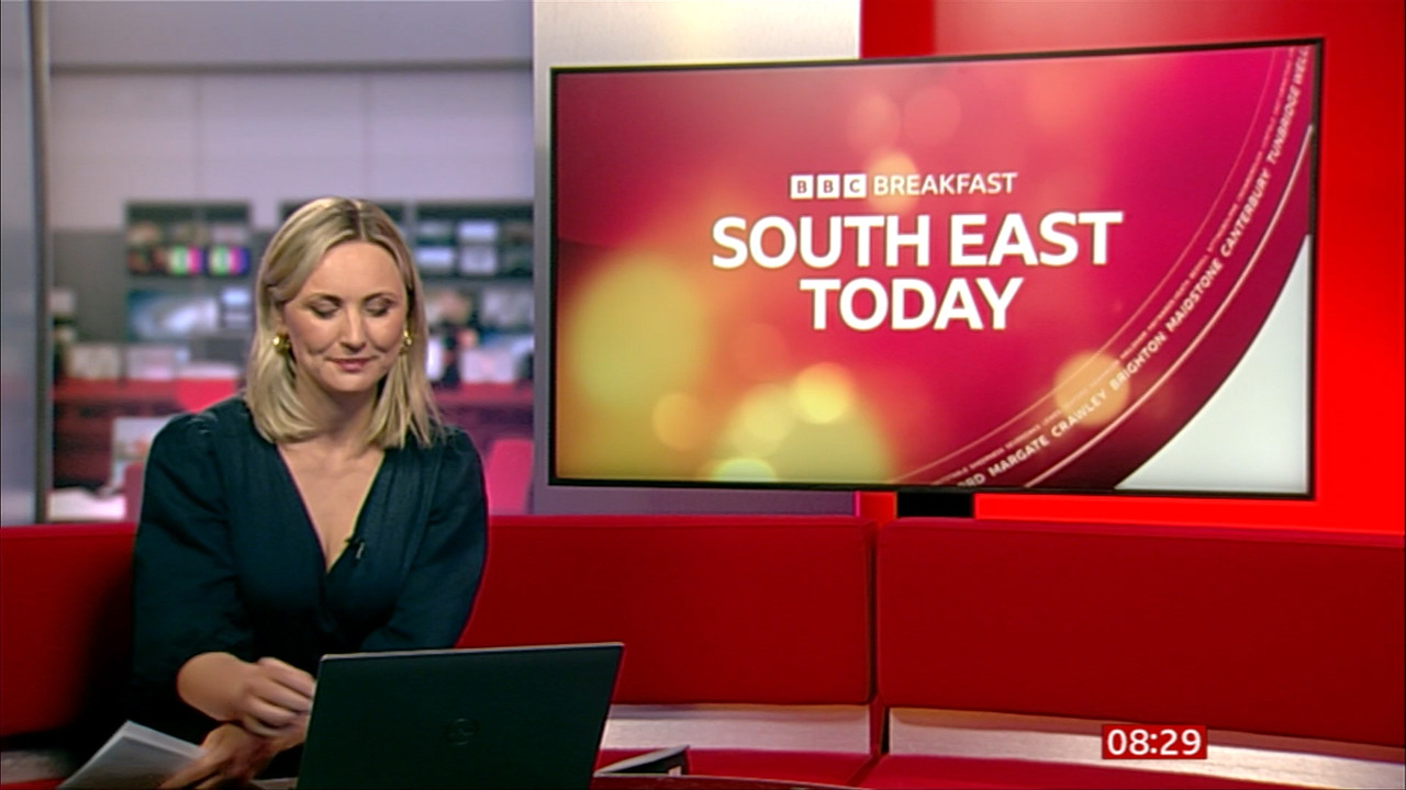 06.15 - 06.00.00 - Breakfast. A round-up of national and internationa....ts_snapshot_10.36.143
