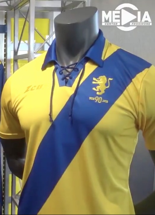 https://i.postimg.cc/52tvNGLr/magliafrosinonetuttofrosinone-com.jpg
