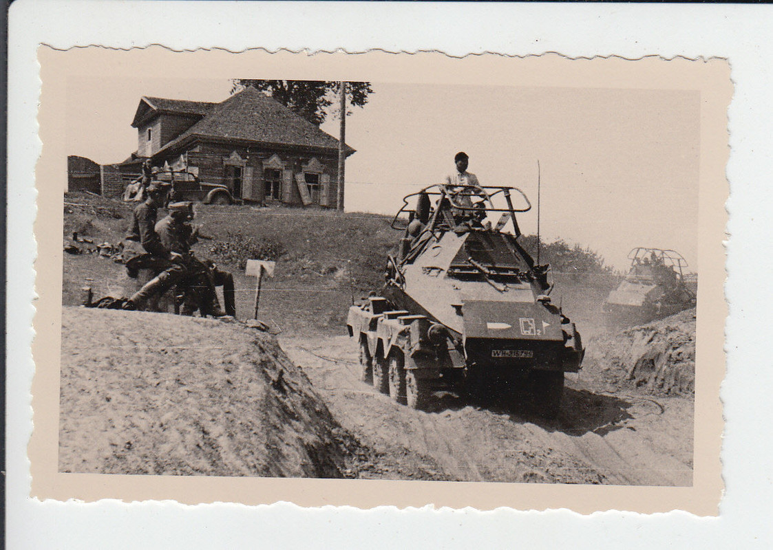 Schwerer Panzerspähwagen (Fu) Sd. Kfz. 263 (8-ra