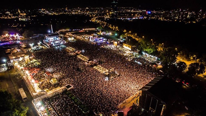 https://i.postimg.cc/52wdW1kL/belgrade-beer-fest.jpg