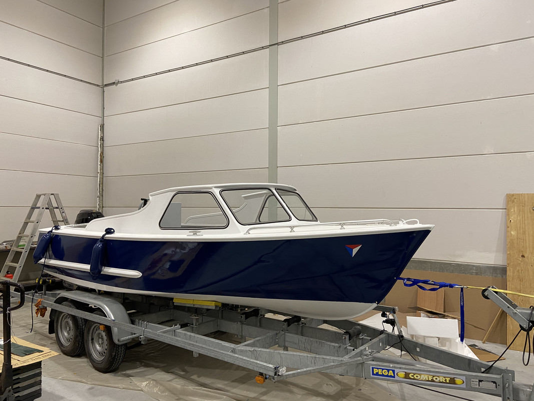 CC3EB26A-48B2-4108-97E3-757832610408