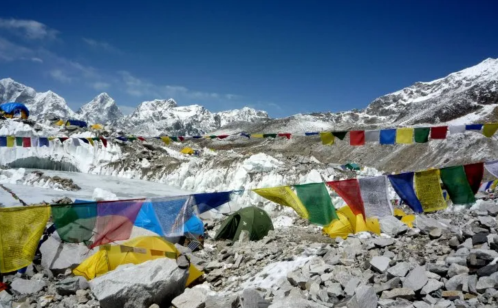 China instala en el Everest la estación meteorológica más alta en el mundo